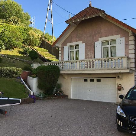 Villa Les Carlins Houlgate Exterior photo
