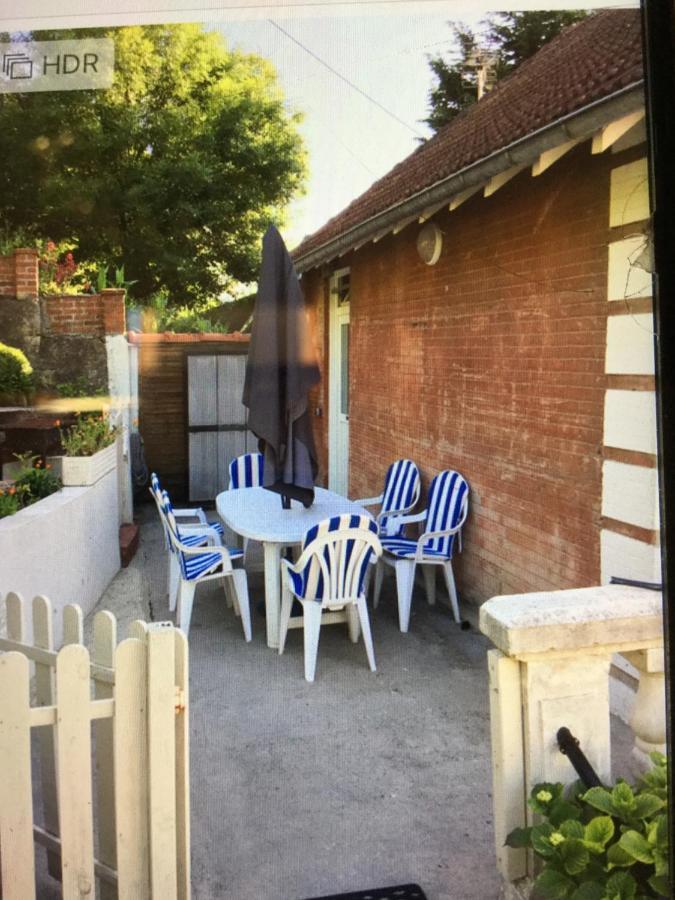 Villa Les Carlins Houlgate Exterior photo
